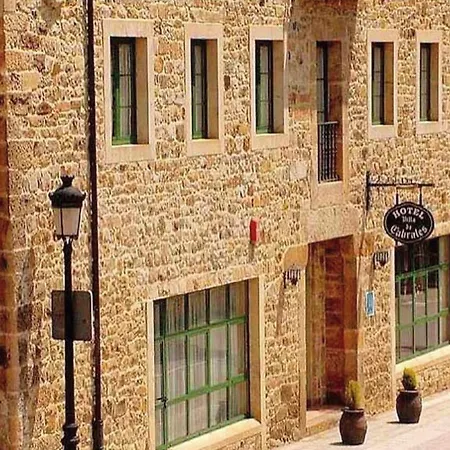 De Cabrales מלון 2*