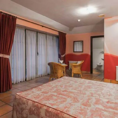 De Cabrales Hotel