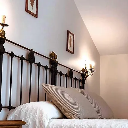 De Cabrales Hotel 2*